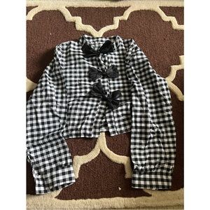 monochrome black and white bow down long sleeve